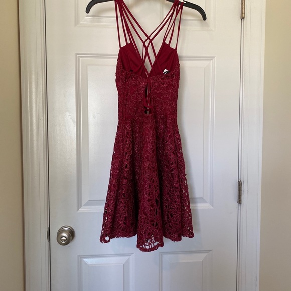 Burgundy formal dress - Picture 3 of 5